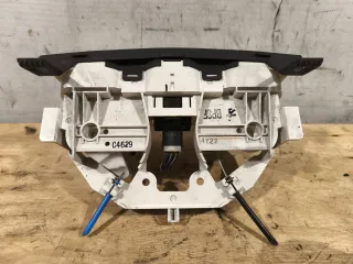  Блок управления печки / климат-контроля Mazda 3 BK Арт 91983055, вид 2