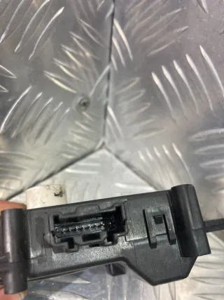 861000-0990 Моторчик заслонки печки Mazda 3 BK Арт 32111416876, вид 3