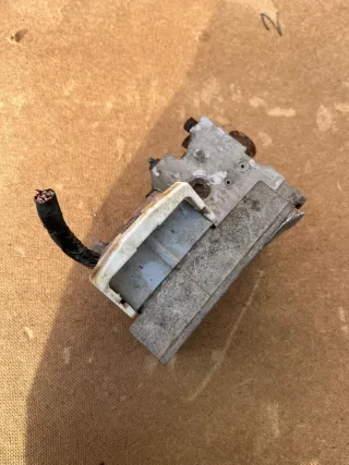  Блок АБС (ABS) Mazda 323 BJ Арт 91987332, вид 3