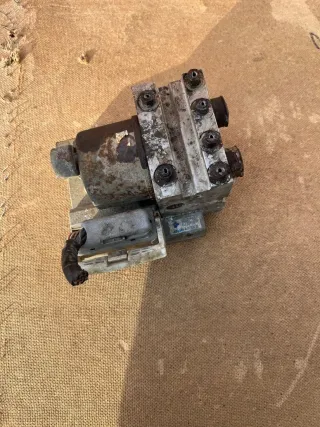  Блок АБС (ABS) Mazda 323 BJ Арт 91987332, вид 1