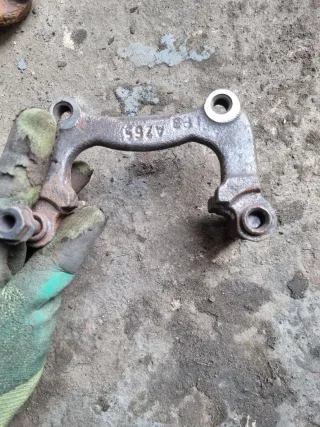  Скоба суппорта заднего Audi A6 C5 (S6,RS6) Арт G022-334, вид 3