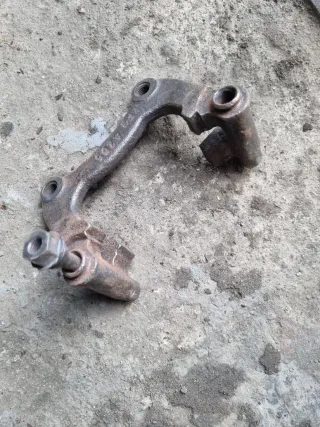  Скоба суппорта заднего Audi A6 C5 (S6,RS6) Арт G022-334, вид 1