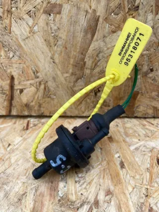  Клапан вентиляции топливного бака Citroen Xantia 1.8л LFZ Арт 92049391, вид 1