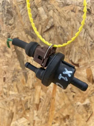  Клапан вентиляции топливного бака Citroen Xantia 1.8л LFZ Арт 92049391, вид 2