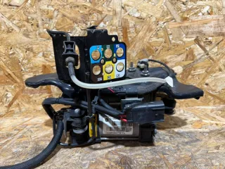 68204730 Компрессор пневмоподвески Jeep Grand Cherokee IV (WK2) Арт 3481, вид 1