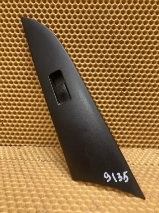 03123100bp4k Кнопка стеклоподъемника Mazda 3 BK Арт G9135, вид 1