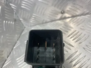 9640469680 Реле накала свечей Citroen Berlingo 1 restailing 2.0л HDI Арт 32111389643, вид 4