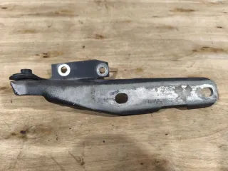 4b0823301d Петля капота левая Audi A6 C5 (S6,RS6) Арт 92286342, вид 1