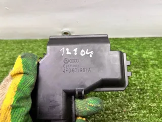 4F0971981A Крышка блока предохранителей Audi A6 C6 (S6,RS6) Арт 161644, вид 4