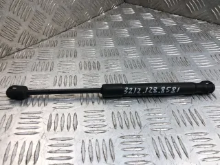 4B5827532G Амортизатор багажника Audi A6 C6 (S6,RS6) Арт 32121288581, вид 1