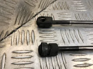 BP4K62620 Амортизатор багажника Mazda 3 BK Арт 32121418582, вид 3