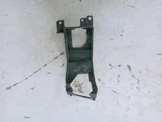 BS4J51077 кронштейн форсунки омывателя Mazda 3 BK Арт NL207557, вид 1