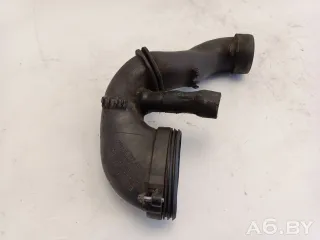 13717794172 Патрубок воздушного фильтра BMW 3 E90/E91/E92/E93 Арт 92651327