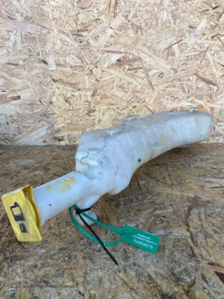 04677569AA,135520070 Расширительный бачок Dodge Caravan 5 Арт 92686886, вид 1