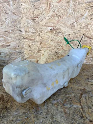 04677569AA,135520070 Расширительный бачок Dodge Caravan 5 Арт 92686886, вид 3