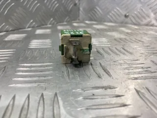 9620725080 Реле вентилятора Citroen Berlingo 1 restailing 2.0л HDI Арт 32111299826, вид 3