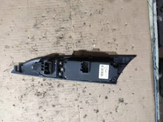  Блок управления стеклоподъемниками Mazda 3 BK Арт 92760839, вид 4