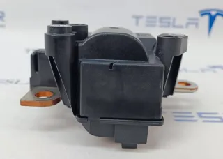 1089334-01,1089334-02,1496221-01,1500620-01 контактор высоковольтной батареи Tesla model Y Арт 29864_1, вид 2