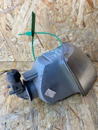  Поворотник правый Citroen Xantia Арт 92799624, вид 3