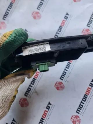 07356765190 Кнопка стеклоподъемника переднего правого Citroen Jumper 2 Арт 41139344, вид 2