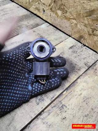 988F9B989, BB8G13A, 988F9B989BB, 8G13A Датчик положения дроссельной заслонки Mazda 3 BK Арт 92946558, вид 2