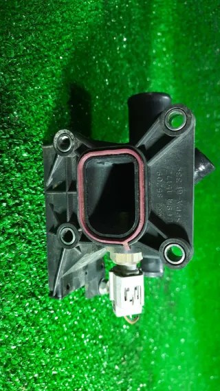 LF941517Z Фланец (тройник) системы охлаждения Mazda 3 BK Арт 284415_1, вид 9