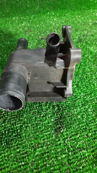 LF941517Z Фланец (тройник) системы охлаждения Mazda 3 BK Арт 284415_1, вид 10