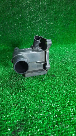 LF941517Z Фланец (тройник) системы охлаждения Mazda 3 BK Арт 284404_1, вид 11