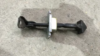  ограничитель открывания двери Mazda 3 BK Арт 173935, вид 5