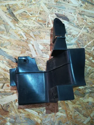  Дефлектор радиатора левый нижний Mazda 3 BK Арт 173812, вид 5