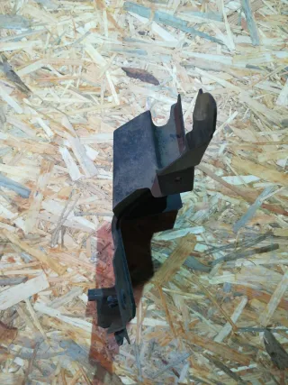  Дефлектор радиатора левый нижний Mazda 3 BK Арт 173812, вид 6