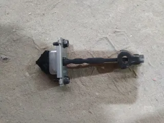  ограничитель открывания двери Mazda 3 BK Арт 11313, вид 5