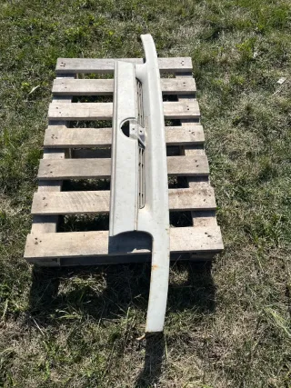  Решетка радиатора Skoda Felicia Арт 93008894, вид 3