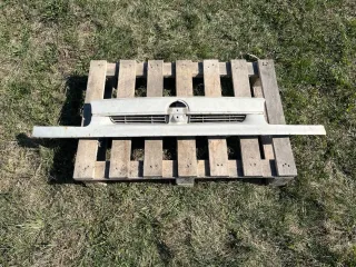  Решетка радиатора Skoda Felicia Арт 93008894, вид 1