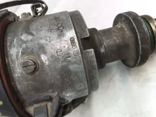  Распределитель зажигания (трамблер) Audi 100 C4 2.3л Арт 37218399, вид 2