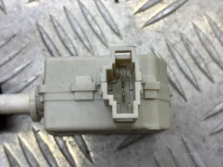 3B0959782A Замок бардачка Audi A6 C6 (S6,RS6) Арт 93102474, вид 5