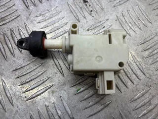 3B0959782A Замок бардачка Audi A6 C6 (S6,RS6) Арт 93102474, вид 3