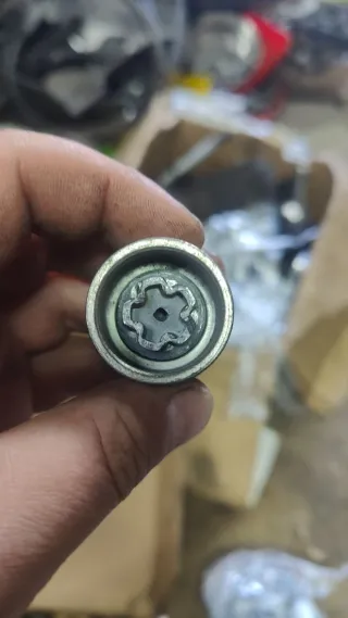  Болт колесный  Audi A6 C6 (S6,RS6) Арт 82996432, вид 2