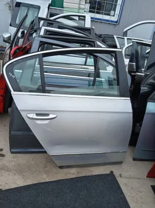  Дверь задняя правая Volkswagen Passat B6 Арт 93282069, вид 1