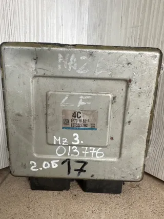 LF7018881F,E6T52277H2 Блок управления двигателем Mazda 3 BK Арт 93363268, вид 1