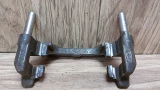  Скоба суппорта заднего Mazda 3 BK Арт G14725_1, вид 1