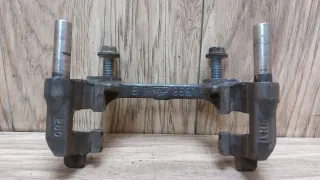  Скоба суппорта заднего Mazda 3 BK Арт G14726_1, вид 1