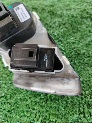 5G0962126A Кнопка центрального замка Volkswagen Golf 7 Арт 93516277, вид 4