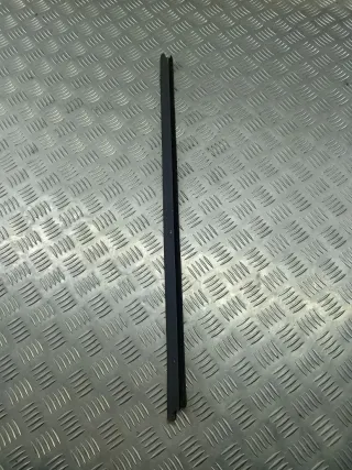  Молдинг стекла двери задней правой внутренний Opel Vectra B Арт 93569791, вид 1