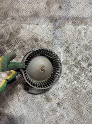  Моторчик печки Mazda 121 2 Арт 93621418, вид 1