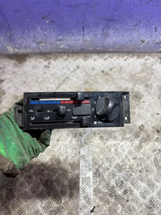  Блок управления печки / климат-контроля Mazda 121 2 Арт 93621419, вид 1