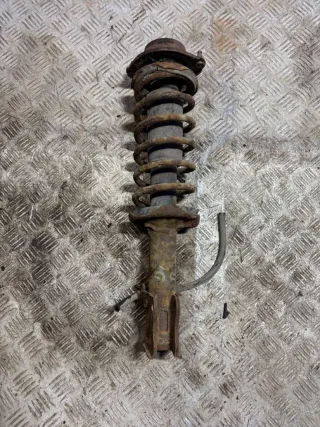  Стойка амортизатора переднего левого Mazda 121 2 Арт 93621437, вид 3