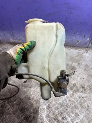  Бачок омывателя Mazda 121 2 Арт 93621438