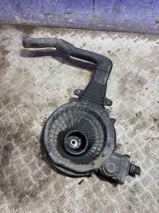  Корпус воздушного фильтра Mazda 121 2 Арт 93621441, вид 2