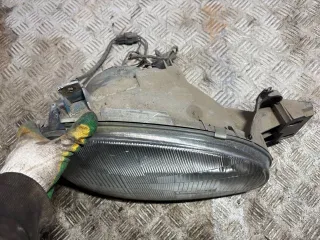  Фара передняя правая Mazda 121 2 Арт 93621445, вид 2